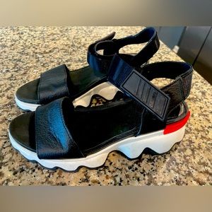 Sorel sandals size 7.5